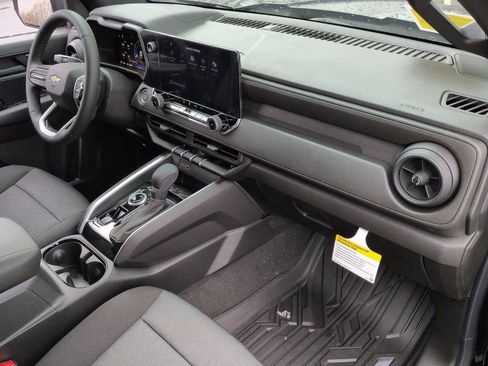 New 2026 Chevrolet Colorado W/T image 22