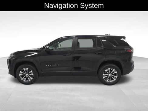 New 2026 Chevrolet Equinox LT image 2