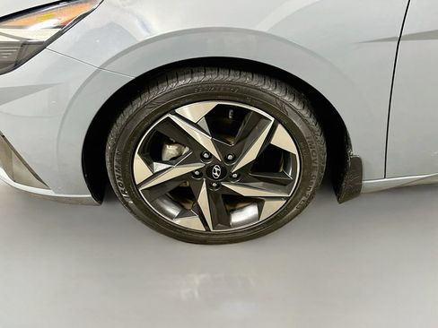 Used 2022 Hyundai Elantra SEL w/ Convenience + Premium Package FWD image 7