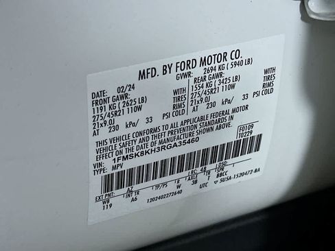 Used 2024 Ford Explorer ST-Line w/ Class IV Trailer Tow Package AWD/4WD image 23