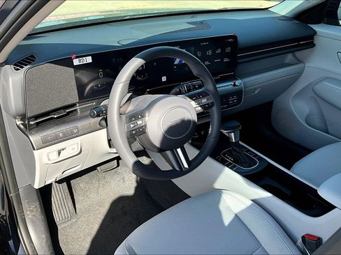 Used 2025 Hyundai Kona SEL FWD image 17
