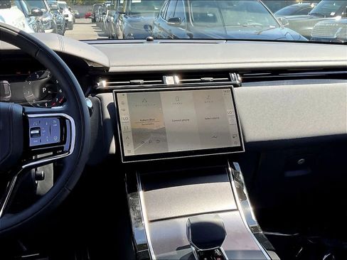 New 2026 Land Rover Range Rover Velar Dynamic SE image 6