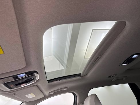 Used 2025 Hyundai Palisade Limited FWD image 17