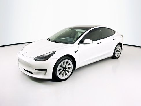 Used 2022 Tesla Model 3 Long Range image 3