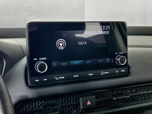 Used 2023 Honda HR-V LX image 14