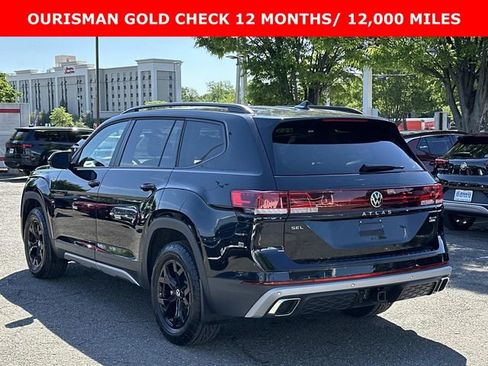Used 2024 Volkswagen Atlas Peak Edition SEL AWD/4WD image 4
