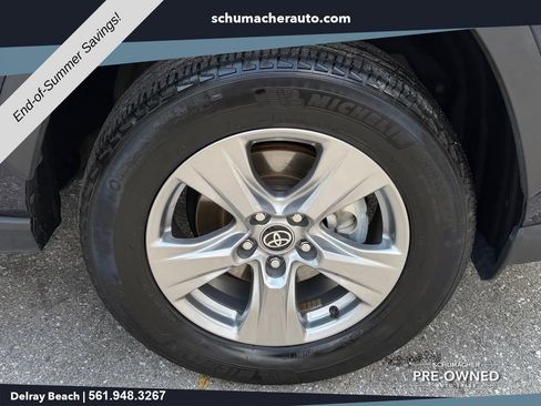 Used 2025 Toyota RAV4 XLE FWD image 19