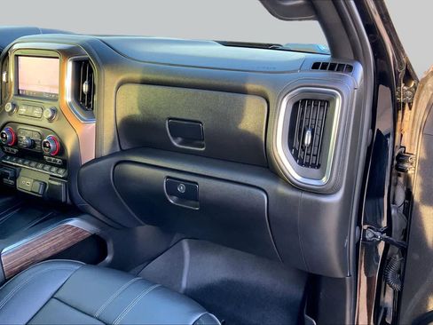 Used 2022 Chevrolet Silverado 3500 High Country w/ Technology Package AWD/4WD image 19