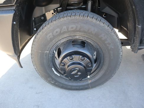 New 2026 RAM 3500 Tradesman AWD/4WD image 17