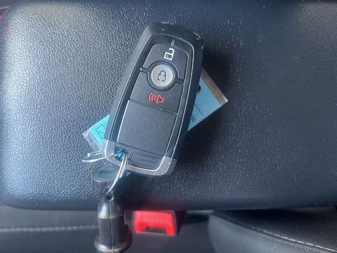 Used 2021 Ford EcoSport SE image 53