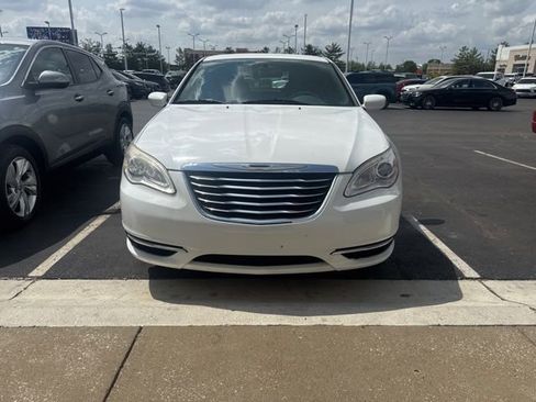 Used 2012 Chrysler 200 Touring w/ Sun/Sound Group image 2