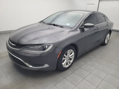 Used 2015 Chrysler 200 Limited w/ Convenience Group FWD image 2
