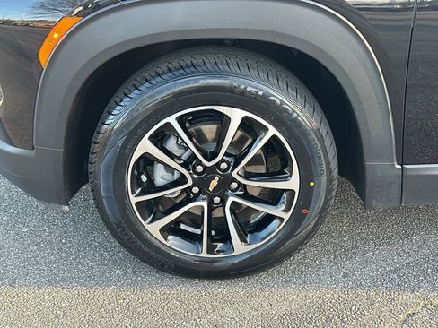 Used 2024 Chevrolet TrailBlazer LT image 11