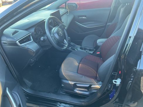 Used 2025 Toyota Corolla SE image 8