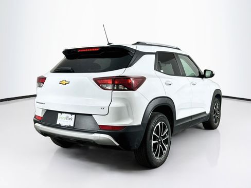 Used 2025 Chevrolet TrailBlazer LT FWD image 9