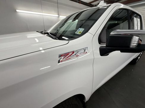 Used 2025 Chevrolet Silverado 1500 LTZ AWD/4WD image 31