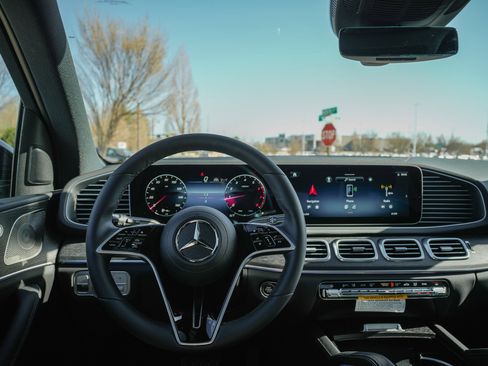 New 2026 Mercedes-Benz GLE 450 4MATIC image 14