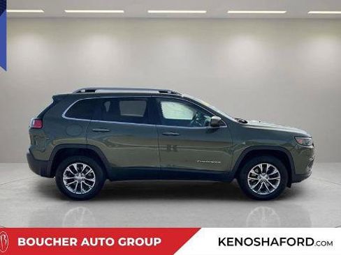 Used 2019 Jeep Cherokee Latitude Plus AWD/4WD image 4