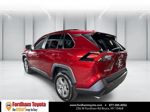 Certified 2025 Toyota RAV4 XLE AWD/4WD image 5
