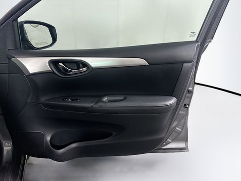 Used 2018 Nissan Sentra S FWD image 29