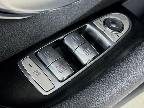 Used 2021 Mercedes-Benz E 350 4MATIC Sedan image 18