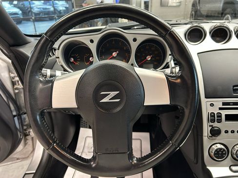 Used 2006 Nissan 350Z Coupe w/ (N93) Cargo Convenience Pkg RWD image 8