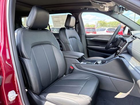 New 2026 Jeep Grand Cherokee L Limited AWD/4WD image 28