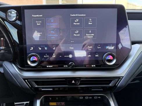 Used 2024 Lexus TX 500h AWD image 20