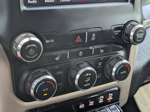 Used 2021 RAM 2500 Laramie AWD/4WD image 24