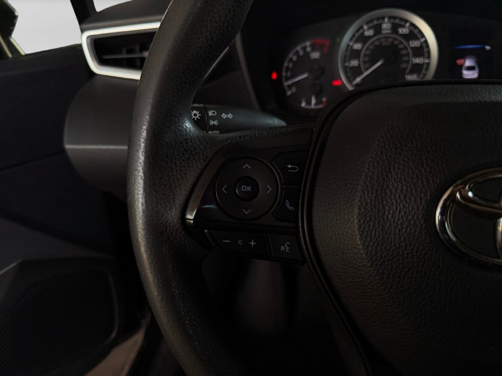 Used 2022 Toyota Corolla LE FWD image 19