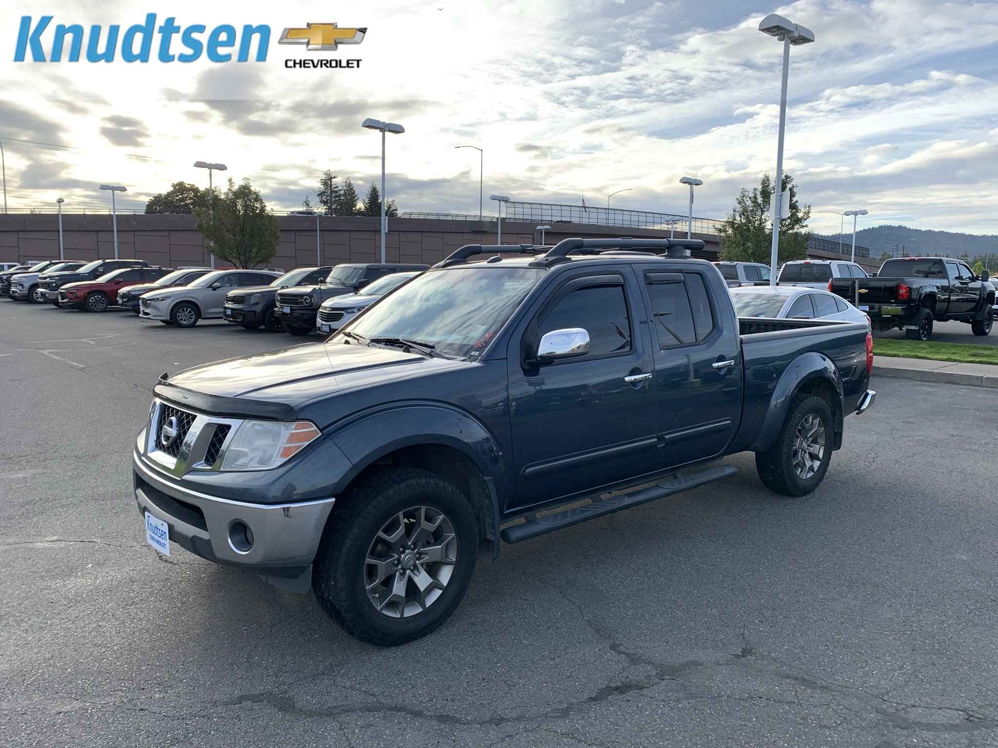Used 2014 Nissan Frontier SL AWD/4WD image 3