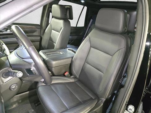 Used 2022 Chevrolet Tahoe LT w/ LT Signature Plus Package image 16