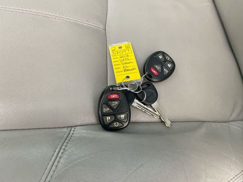 Used 2013 GMC Yukon XL SLT w/ SLT-2 Equipment Package AWD/4WD image 27