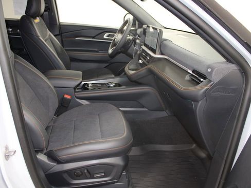 New 2026 Ford Explorer Tremor w/ Tremor Convenience Package image 29