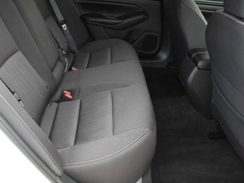 Used 2025 Nissan Altima 2.5 SV FWD image 19