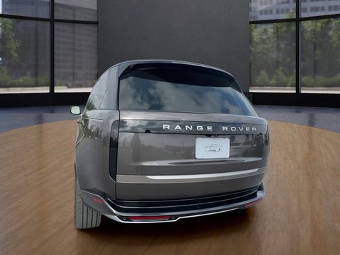 New 2025 Land Rover Range Rover SE image 7