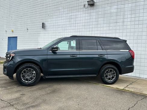 New 2026 Ford Expedition Active AWD/4WD image 2
