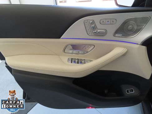 Used 2025 Mercedes-Benz GLE 350 4MATIC image 11