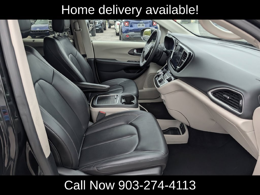 Used 2024 Chrysler Pacifica Touring-L FWD image 33