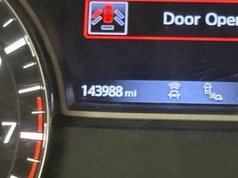 Used 2020 Nissan Pathfinder SL FWD image 25