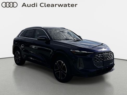 Used 2025 Audi Q5 Premium w/ Convenience Package AWD/4WD image 4