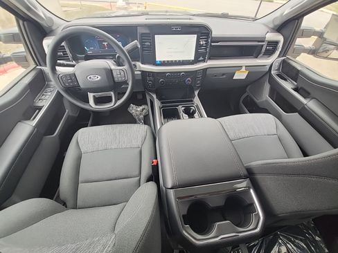 New 2026 Ford F250 XLT w/ XLT Premium Package AWD/4WD image 5