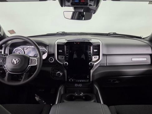 New 2026 RAM 1500 4x4 Crew Cab image 32