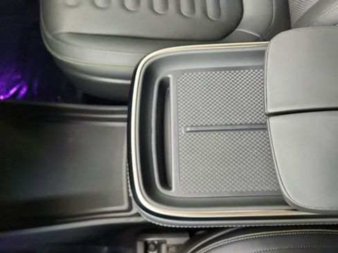 Used 2025 Rivian R1S Adventure image 56