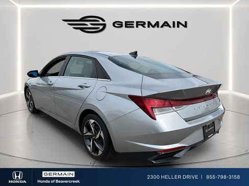 Used 2023 Hyundai Elantra Limited w/ Cargo Package FWD image 4
