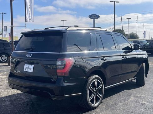 Used 2019 Ford Expedition Limited w/ Equipment Group 303A image 3