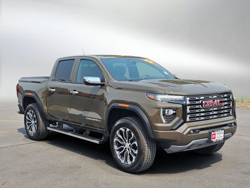 Used 2023 GMC Canyon Denali AWD/4WD image 7
