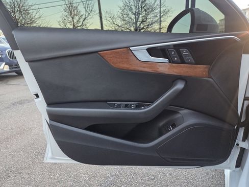 Used 2023 Audi A4 2.0T Premium w/ Convenience Package image 13