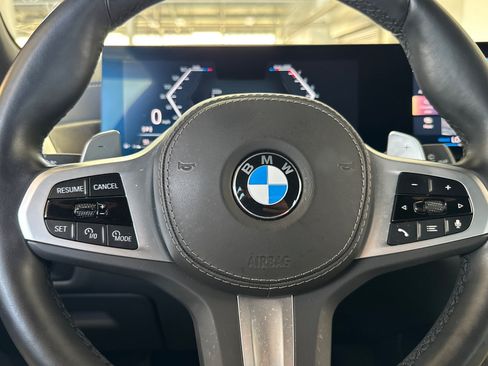 Used 2025 BMW X5 xDrive40i w/ M Sport Package AWD/4WD image 17