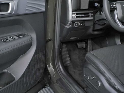 Certified 2026 Hyundai Santa Fe SEL FWD image 7